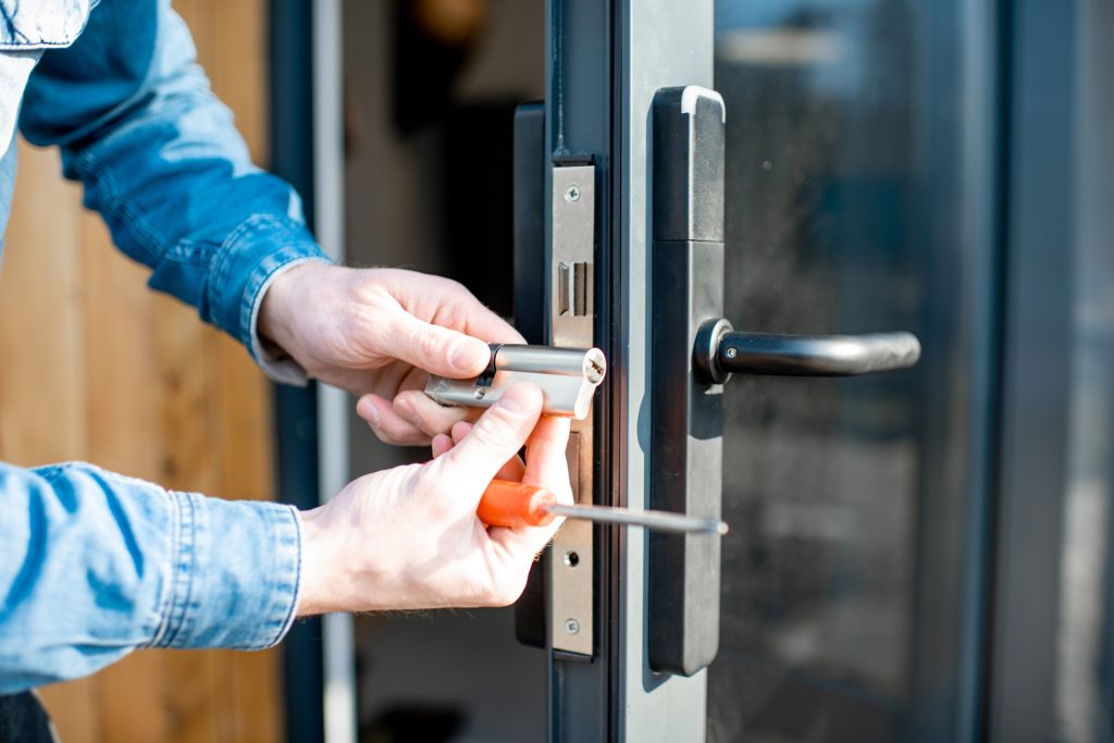 A cylinder lock before install